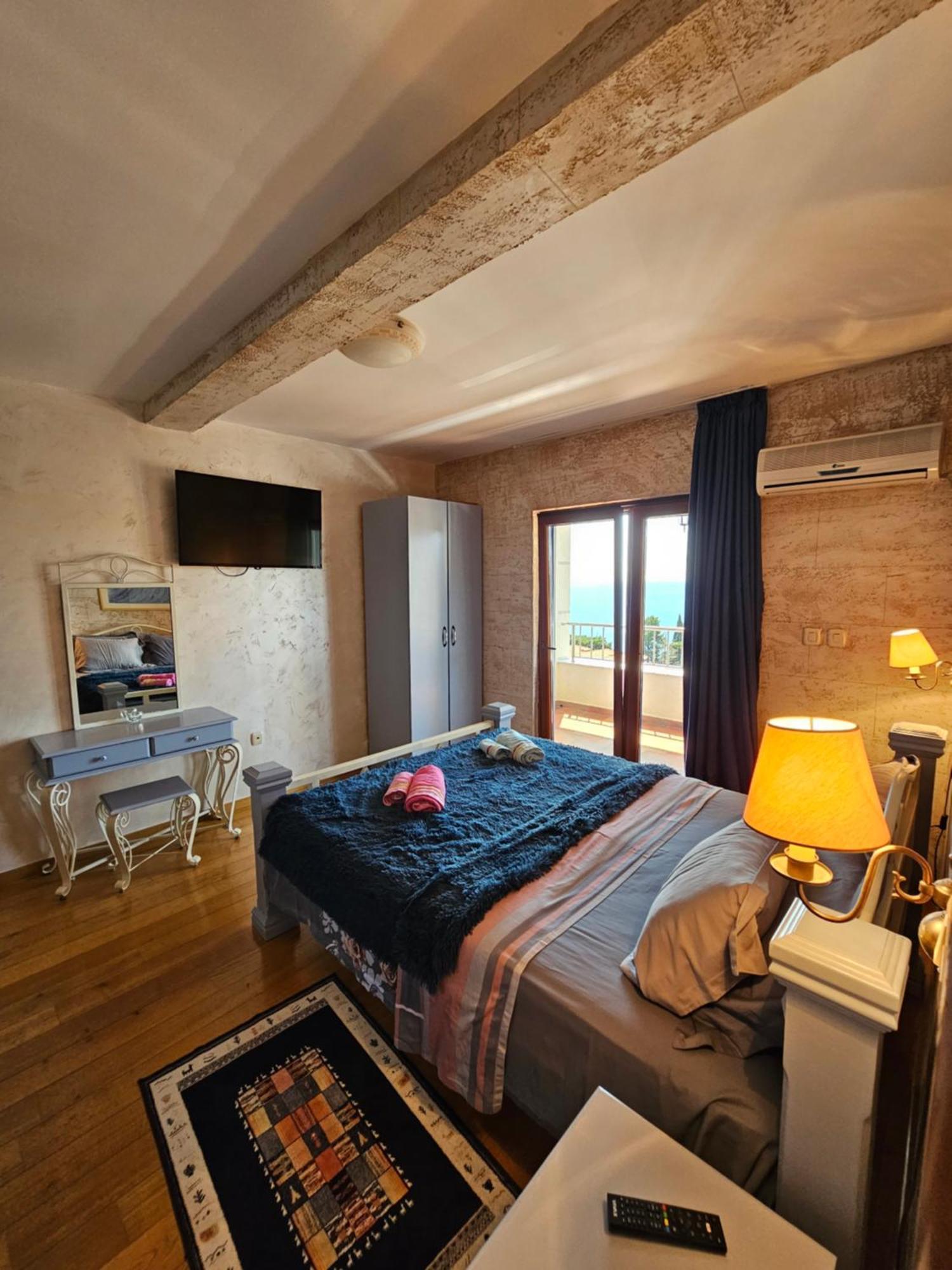 Medin Apartments Bluvista Petrovac Dış mekan fotoğraf